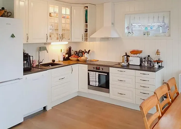 Semesterbostad In The Archipelago On The Island Kinn Tansoy